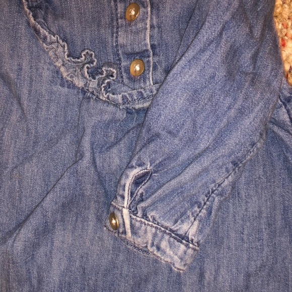 Denim Gap Shirt - Picture 3 of 4